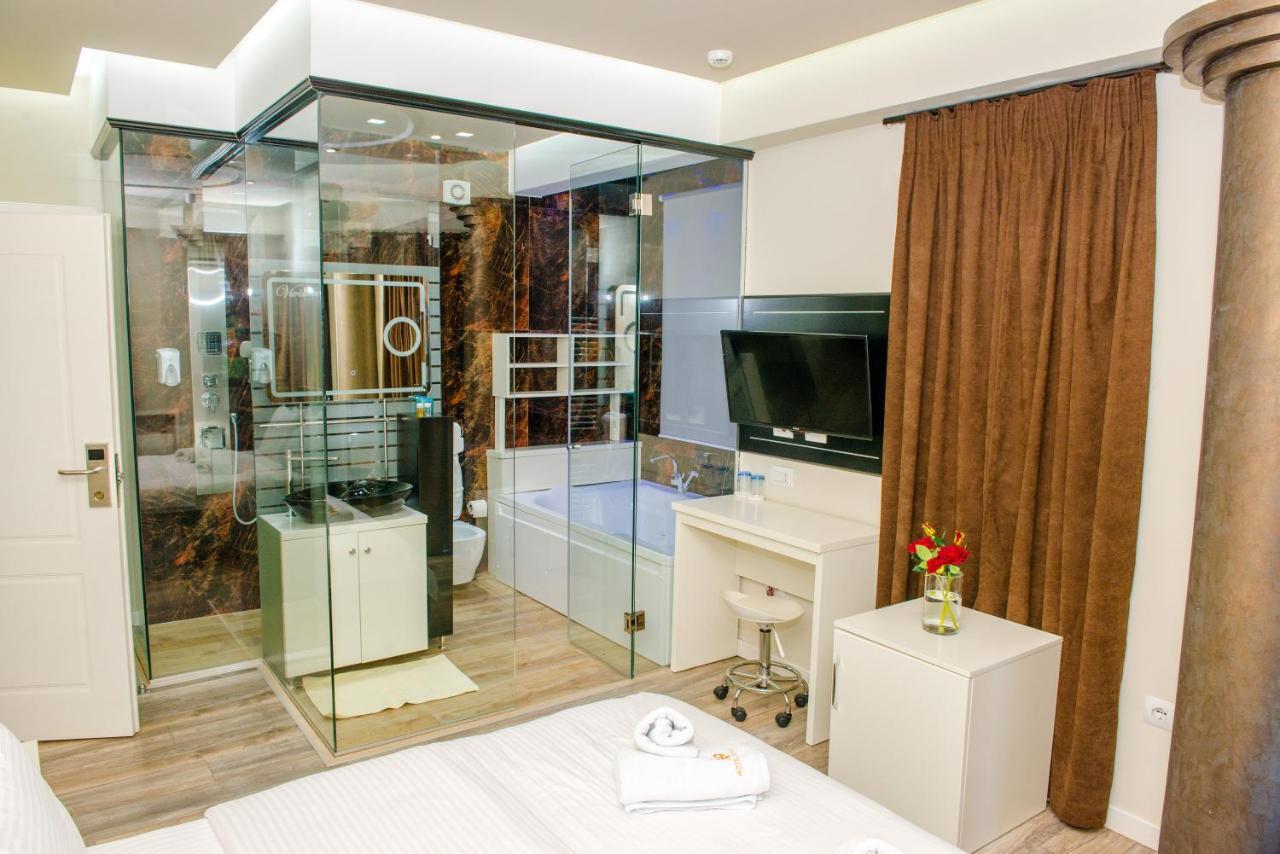 Hotel Pazari & Apartments Корча Екстериор снимка