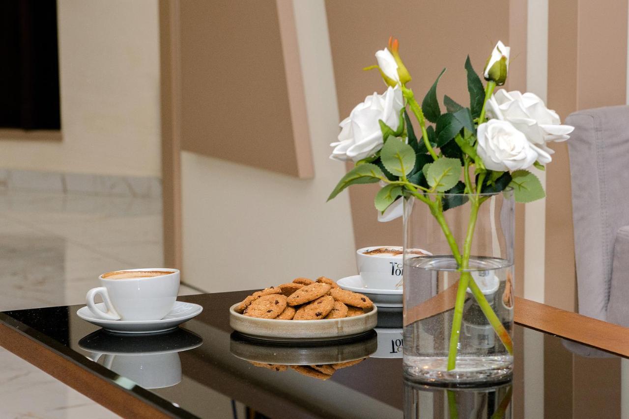 Hotel Pazari & Apartments Корча Екстериор снимка